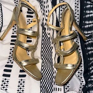 Ivanka Trump golden heels, good condition.